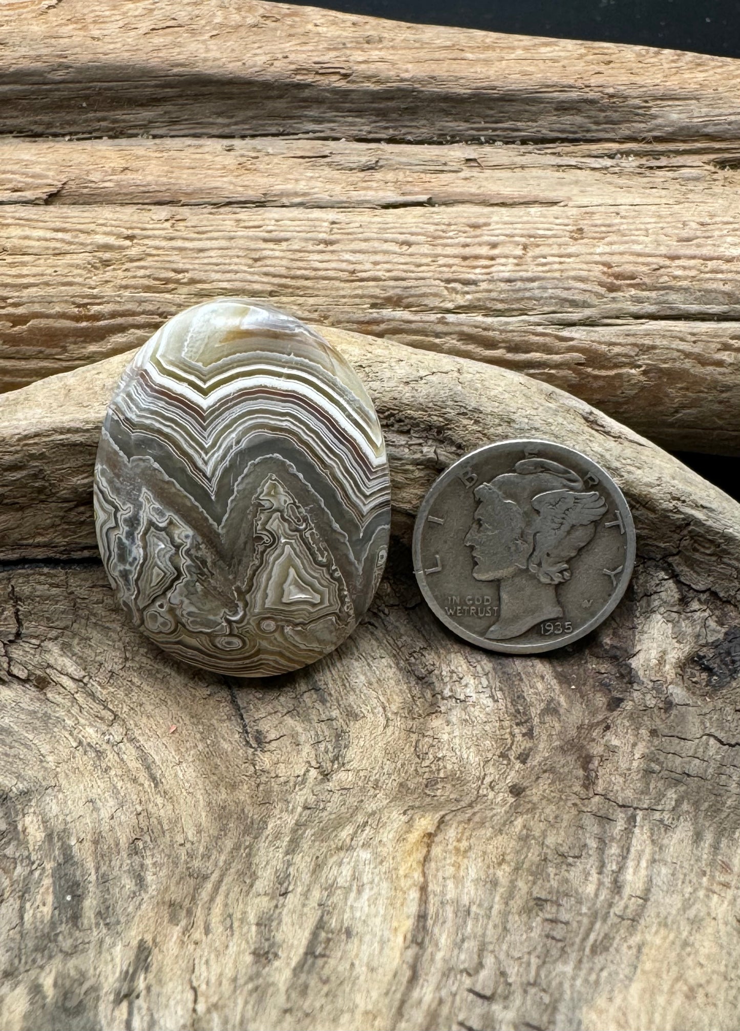 Crazy lace agate cabochon ￼