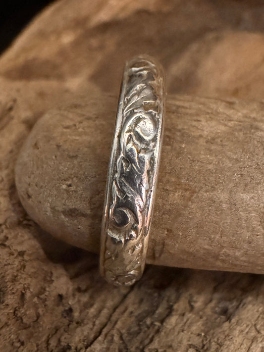 Silver pattern wire stacker ring