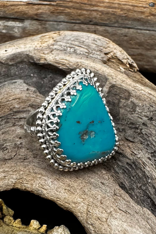 Turquoise Ring elegant setting