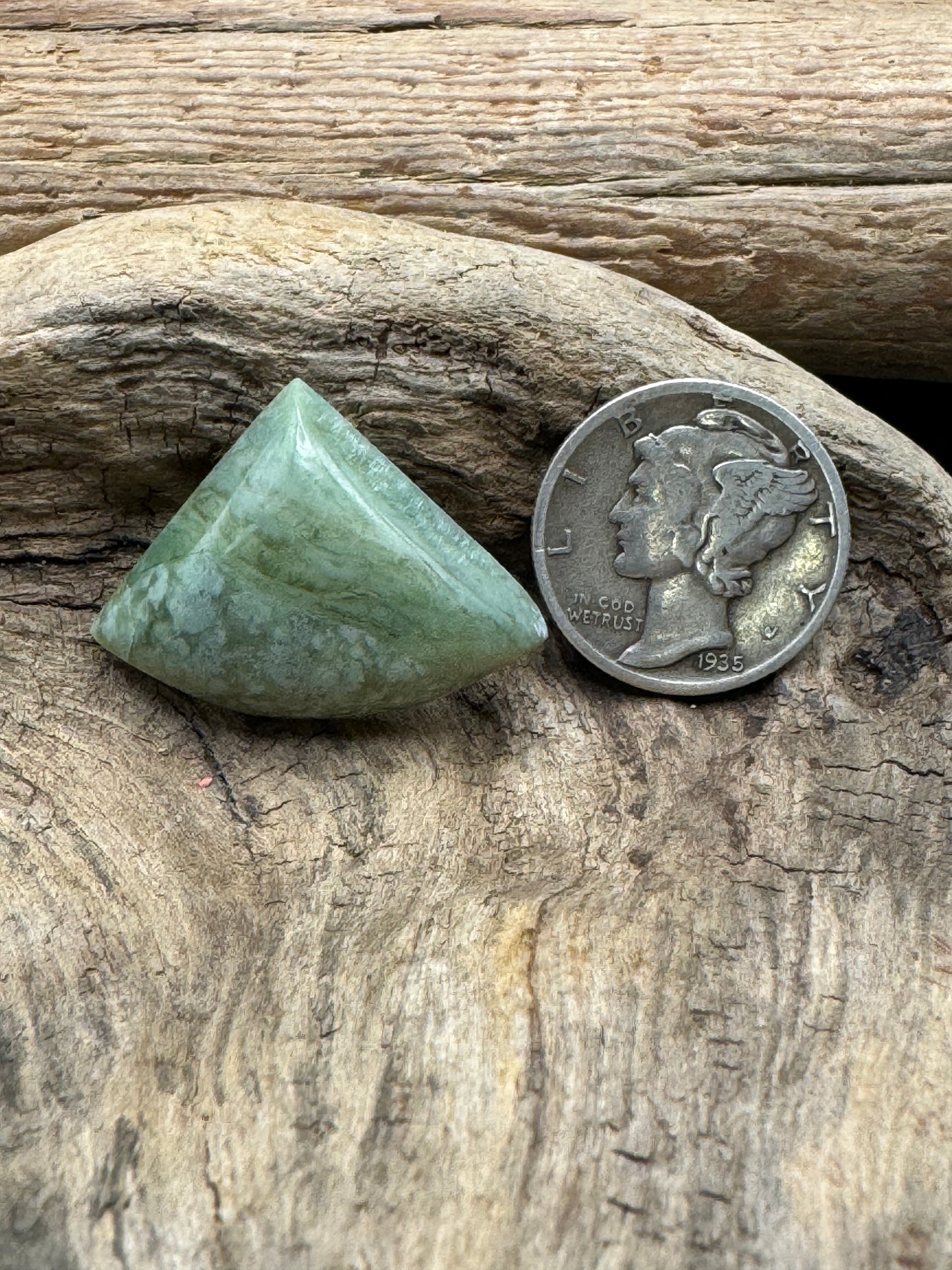 Green jasper cabochon ￼